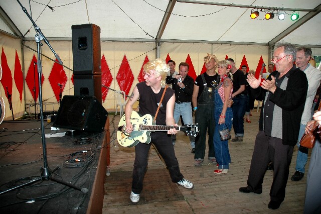 min 2007 05 06 retro rhythm 255